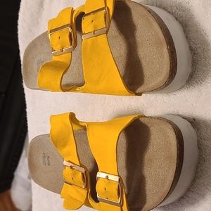 Platform sandals